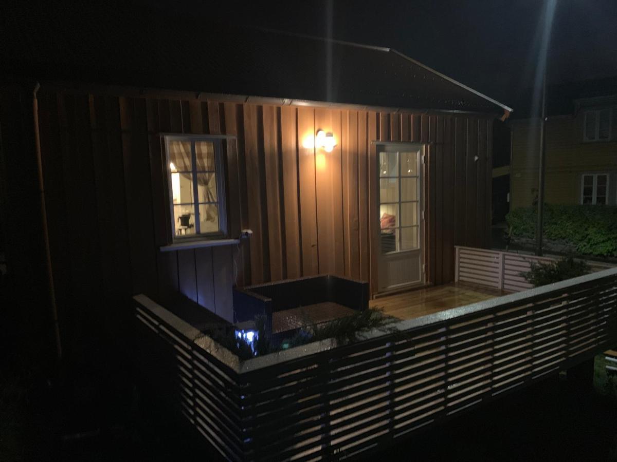 トロンハイム Private House-Terrace-Garden -Parking-Wifi-Smarttvヴィラ エクステリア 写真