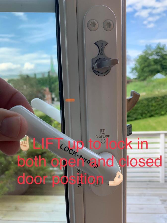 トロンハイム Private House-Terrace-Garden -Parking-Wifi-Smarttvヴィラ エクステリア 写真